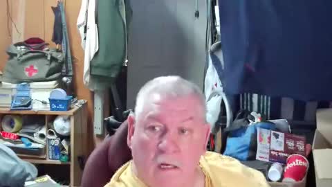 Snapshot of mr_canoe_licker_69 chatting on 02-19-25, 07:27 mr_canoe_licker_69 online show from 02-19-25, 07:27