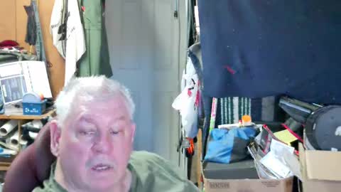 Snapshot of mr_canoe_licker_69 chatting on 03-09-25, 06:32 mr_canoe_licker_69 online show from 03-09-25, 06:32