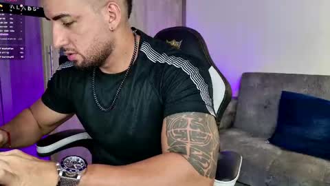 Snapshot of mr_david_cox chatting on 02-23-25, 03:45 David online show from 02-23-25, 03:45