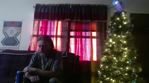 Snapshot of mr_happy12 chatting on 12-17-24, 02:00 mr_happy12 online show from 12-17-24, 02:00