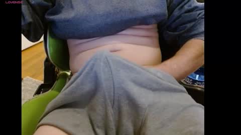 Snapshot of mr_longfellow chatting on 03-10-26, 03:28 mr_longfellow online show from 03-10-26, 03:28