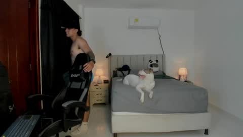 Snapshot of mr_maximo chatting on 05-14-26, 05:03 mr_maximo online show from 05-14-26, 05:03