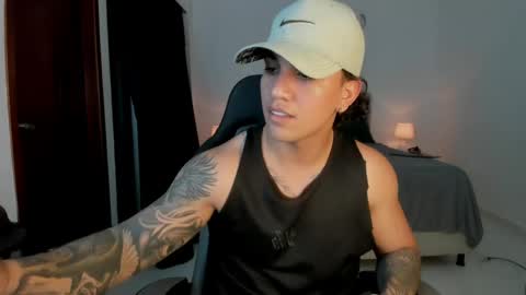 Snapshot of mr_maximo chatting on 05-20-26, 05:02 mr_maximo online show from 05-20-26, 05:02