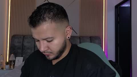 Snapshot of mr_mikee_ chatting on 07-02-26, 03:06 MIKEE online show from 07-02-26, 03:06