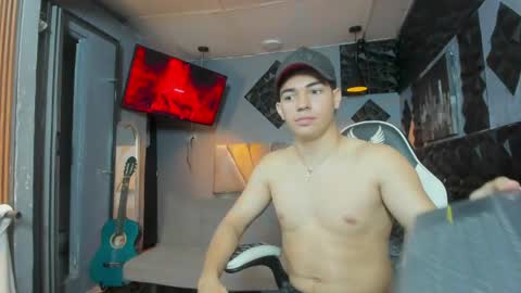 Snapshot of mr_mois chatting on 04-06-26, 06:36 mr_mois online show from 04-06-26, 06:36
