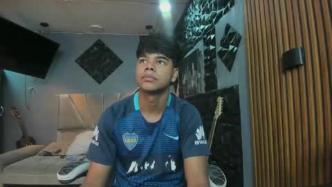 Snapshot of mr_mois chatting on 04-14-26, 05:57 mr_mois online show from 04-14-26, 05:57