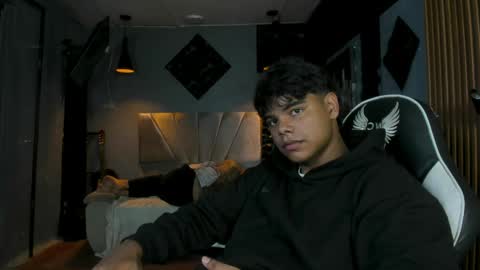 mr_mois online show from 06-07-26, 06:39