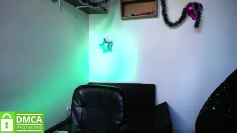 Mr  Mrs Curie online show from 12-31-24, 08:45