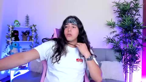 mr_pepper51 online show from 03-11-25, 08:42