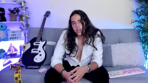 mr_pepper51 online show from 03-12-25, 09:03