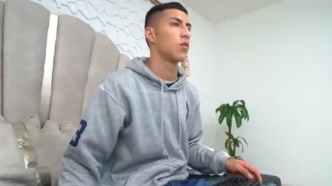 Snapshot of mr_porn_9 chatting on 06-16-26, 02:09 Mr Porn online show from 06-16-26, 02:09