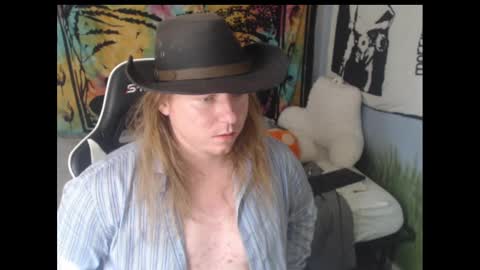 Snapshot of mr_strawberry chatting on 09-28-25, 06:02 mr_strawberry online show from 09-28-25, 06:02