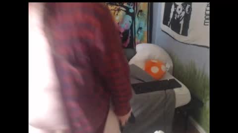 Snapshot of mr_strawberry chatting on 10-25-25, 05:51 mr_strawberry online show from 10-25-25, 05:51