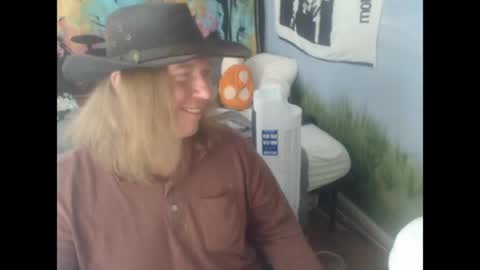 mr_strawberry online show from 04-16-26, 05:25