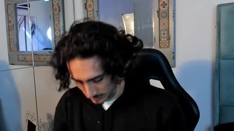 Snapshot of mr_strike chatting on 11-03-25, 02:46 MR online show from 11-03-25, 02:46