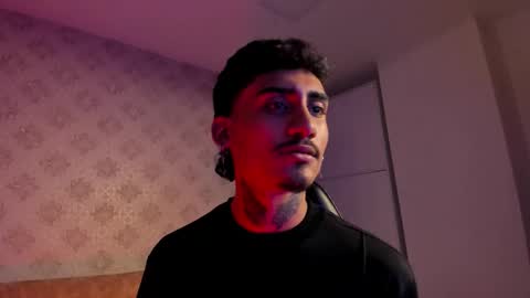 Snapshot of mr_strike chatting on 11-23-25, 03:06 MR online show from 11-23-25, 03:06