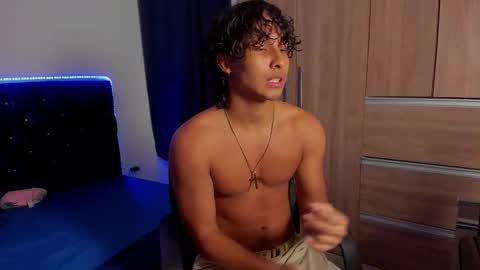 Snapshot of mr_twix01 chatting on 10-20-25, 04:57 Diego online show from 10-20-25, 04:57