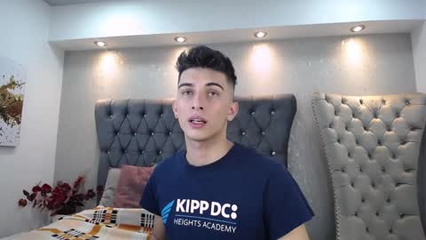 Snapshot of mr_williseo chatting on 01-22-25, 07:56 williseo online show from 01-22-25, 07:56