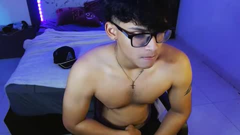 Snapshot of mr_yisuz chatting on 06-05-26, 12:11 yisuz online show from 06-05-26, 12:11