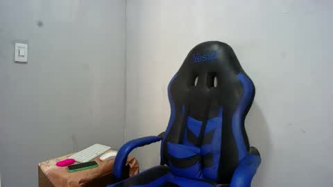 Snapshot of mrandms01 chatting on 04-09-26, 03:28 mrandms01 online show from 04-09-26, 03:28