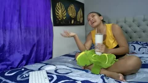 Snapshot of mrandms01 chatting on 05-10-26, 10:48 mrandms01 online show from 05-10-26, 10:48