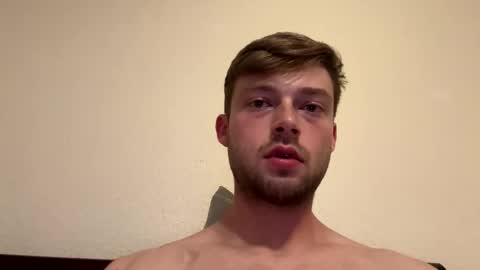 Snapshot of mrcoolguy68 chatting on 05-18-26, 11:21 mrcoolguy68 online show from 05-18-26, 11:21