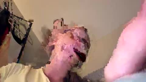 Snapshot of mreeves67 chatting on 05-19-26, 05:36 mreeves67 online show from 05-19-26, 05:36