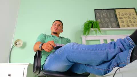 Mr Fox online show from 11-20-25, 11:37