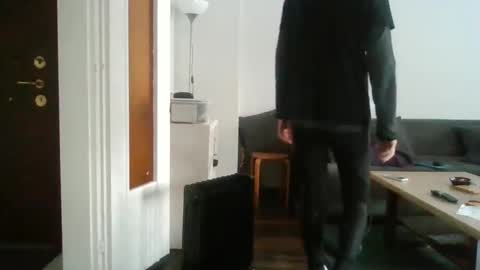 Snapshot of mrhandsomelovee chatting on 03-02-25, 10:14 Nikola online show from 03-02-25, 10:14