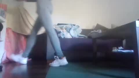 Snapshot of mrhandsomelovee chatting on 10-10-25, 10:03 Nikola online show from 10-10-25, 10:03