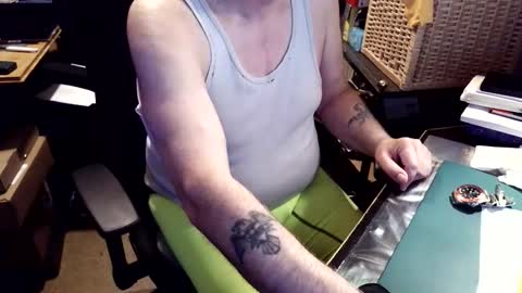Tom online show from 05-02-26, 07:57