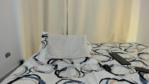 Snapshot of mrhot_night chatting on 11-13-25, 01:15 Bastian online show from 11-13-25, 01:15