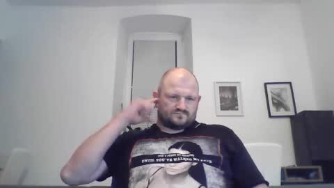 Snapshot of mrhotsex69 chatting on 09-21-25, 07:15 mrhotsex69 online show from 09-21-25, 07:15