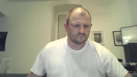 Snapshot of mrhotsex69 chatting on 10-31-25, 01:06 mrhotsex69 online show from 10-31-25, 01:06