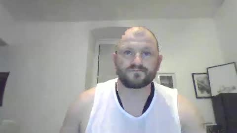 Snapshot of mrhotsex69 chatting on 12-15-25, 01:54 mrhotsex69 online show from 12-15-25, 01:54