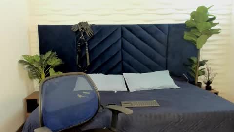 mrjustin_ online show from 10-30-25, 09:04