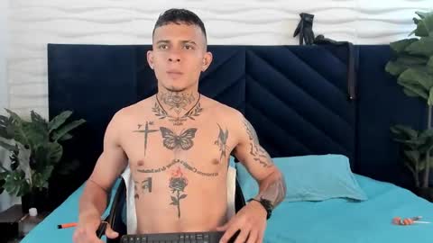 mrjustin_ online show from 12-17-25, 08:59