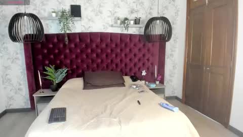 mrjustin_ online show from 12-19-25, 08:05