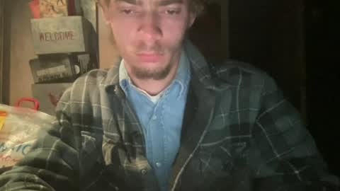 Snapshot of mrmacgyver580173708915 chatting on 06-14-26, 04:14 mrmacgyver580173708915 online show from 06-14-26, 04:14