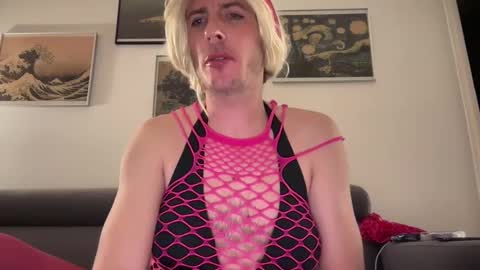 TaleOfLaura online show from 01-30-25, 05:28