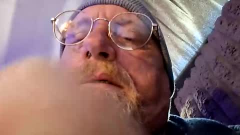 Snapshot of mrnmrsfucks4u chatting on 04-30-26, 05:08 mrnmrsfucks4u online show from 04-30-26, 05:08