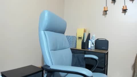 mromg007 online show from 11-18-25, 04:11