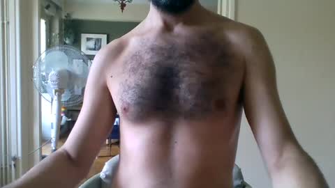 Snapshot of mrralph__90 chatting on 06-12-26, 07:07 Mrralph online show from 06-12-26, 07:07