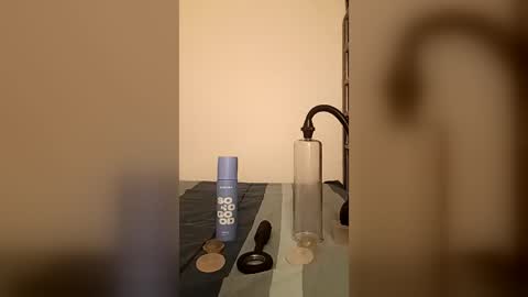 Snapshot of mrroundtree030 chatting on 07-05-26, 12:17 mrroundtree030 online show from 07-05-26, 12:17