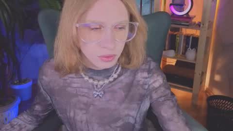 Barbie online show from 11-14-25, 05:28