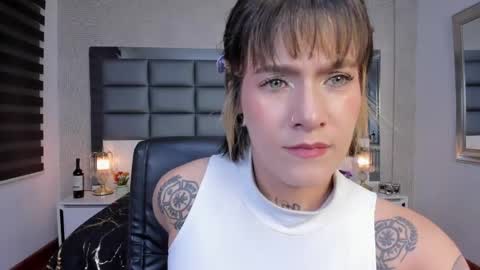 Regina online show from 06-09-26, 03:07
