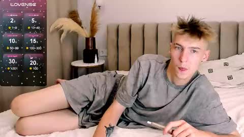 Snapshot of mrsexycum4u chatting on 10-10-25, 11:04 Adam online show from 10-10-25, 11:04