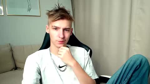 Snapshot of mrsexycum4u chatting on 10-15-25, 11:49 Adam online show from 10-15-25, 11:49