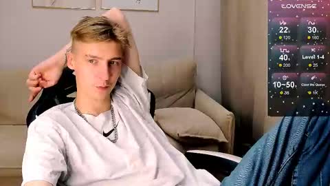 Snapshot of mrsexycum4u chatting on 10-19-25, 12:11 Adam online show from 10-19-25, 12:11