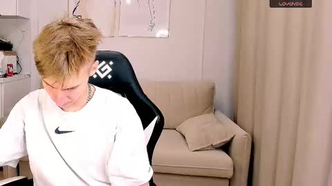 Snapshot of mrsexycum4u chatting on 10-21-25, 11:55 Adam online show from 10-21-25, 11:55